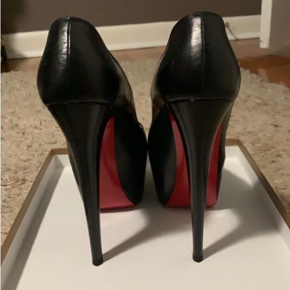 Black Christian Louboutin leather heels - Picture 2 of 5